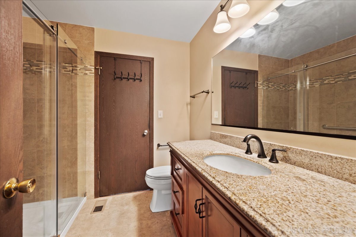 628 Cambridge Way, Bolingbrook, IL 60440