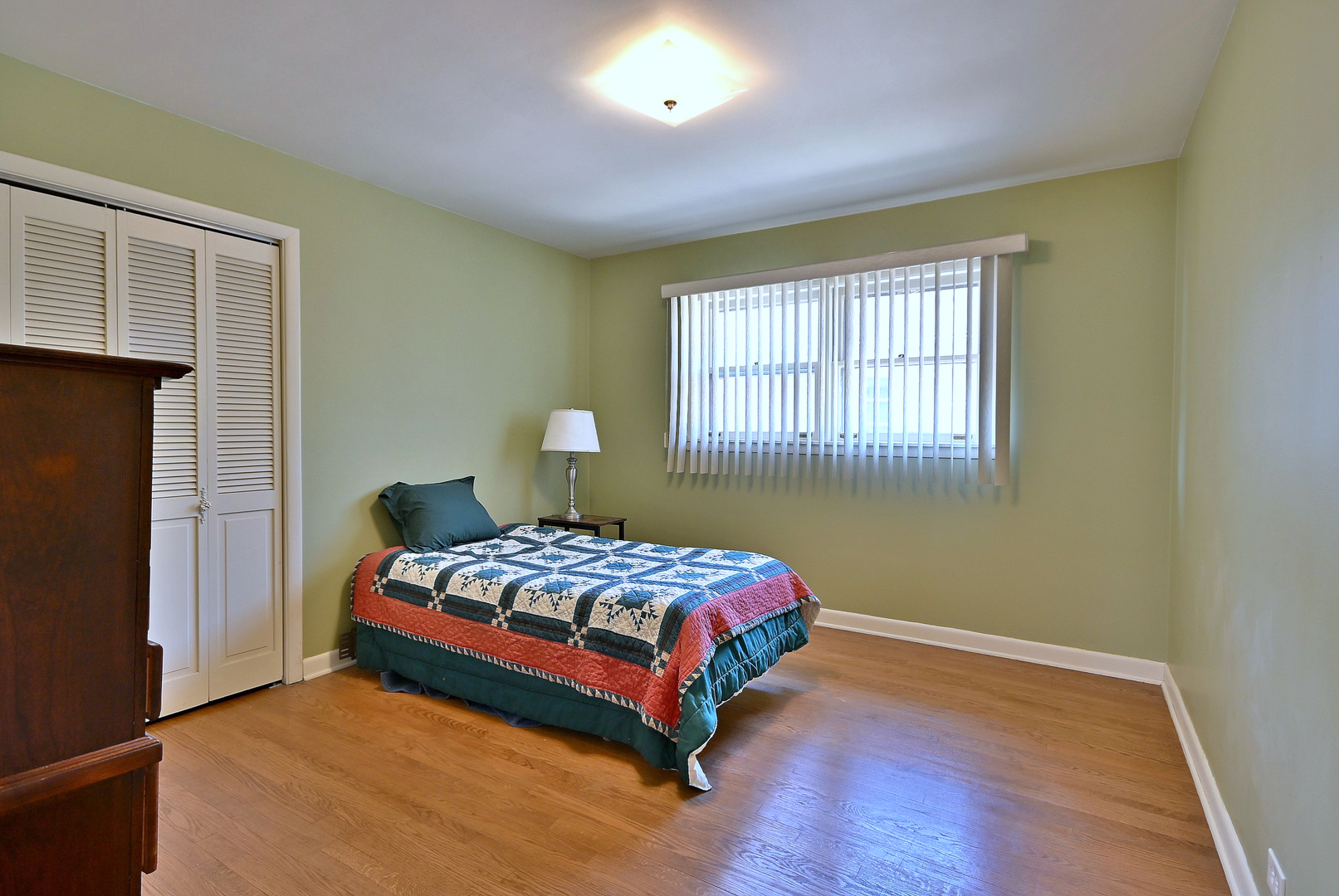 8038 N Oconto Avenue, Niles, IL 60714