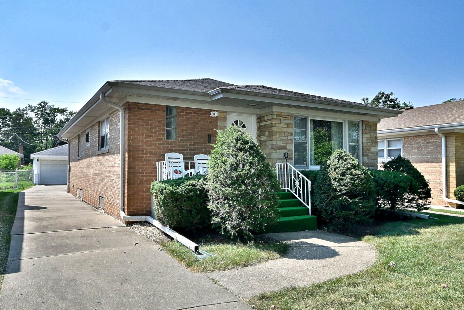 8038 N Oconto Avenue, Niles, IL 60714