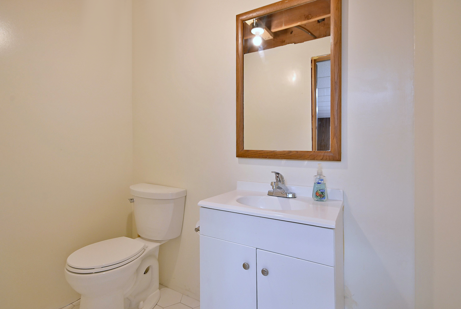 8038 N Oconto Avenue, Niles, IL 60714