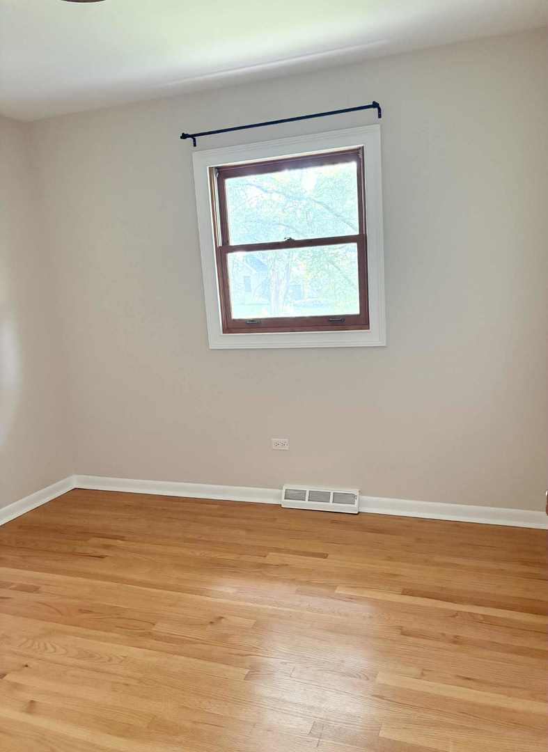 5S426 Columbia Street, Naperville, IL 60563