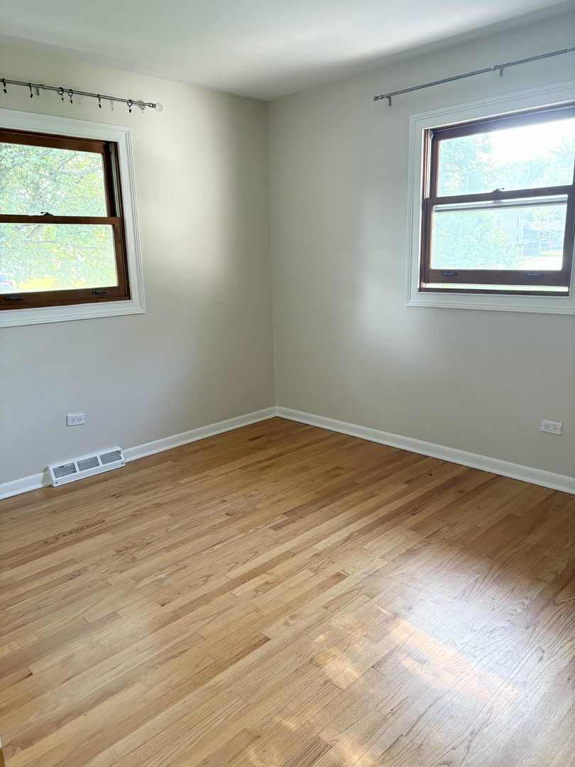 5S426 Columbia Street, Naperville, IL 60563