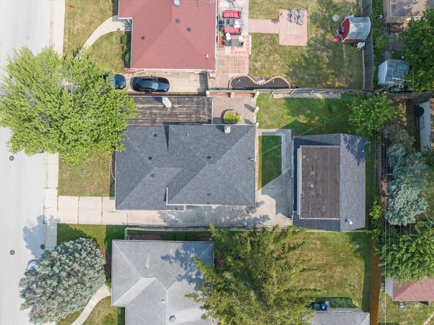 16327 Dobson Avenue, South Holland, IL 60473