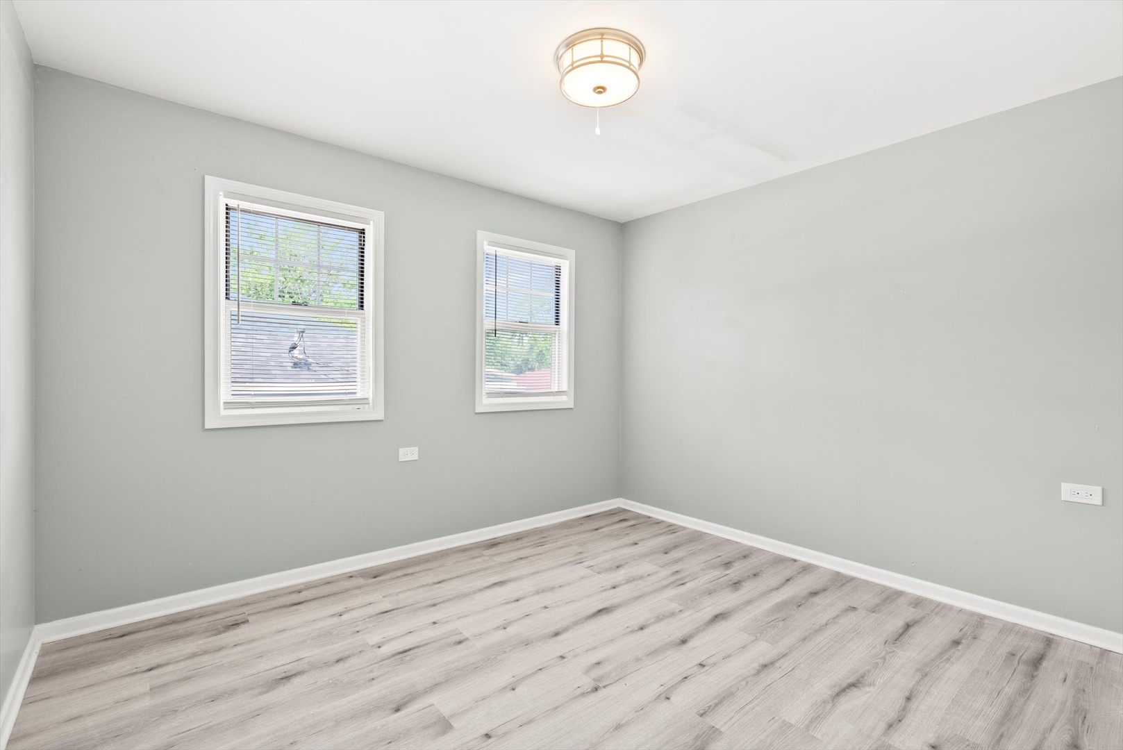 16327 Dobson Avenue, South Holland, IL 60473