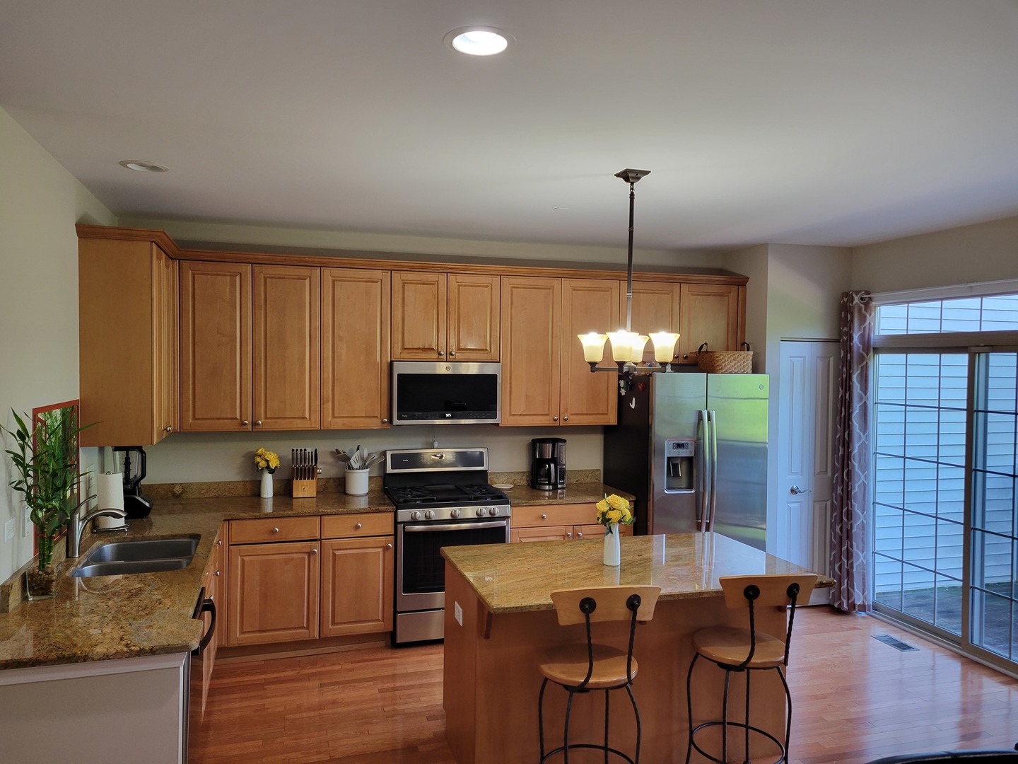 2475 WATERBURY Lane, Buffalo Grove, IL 60089