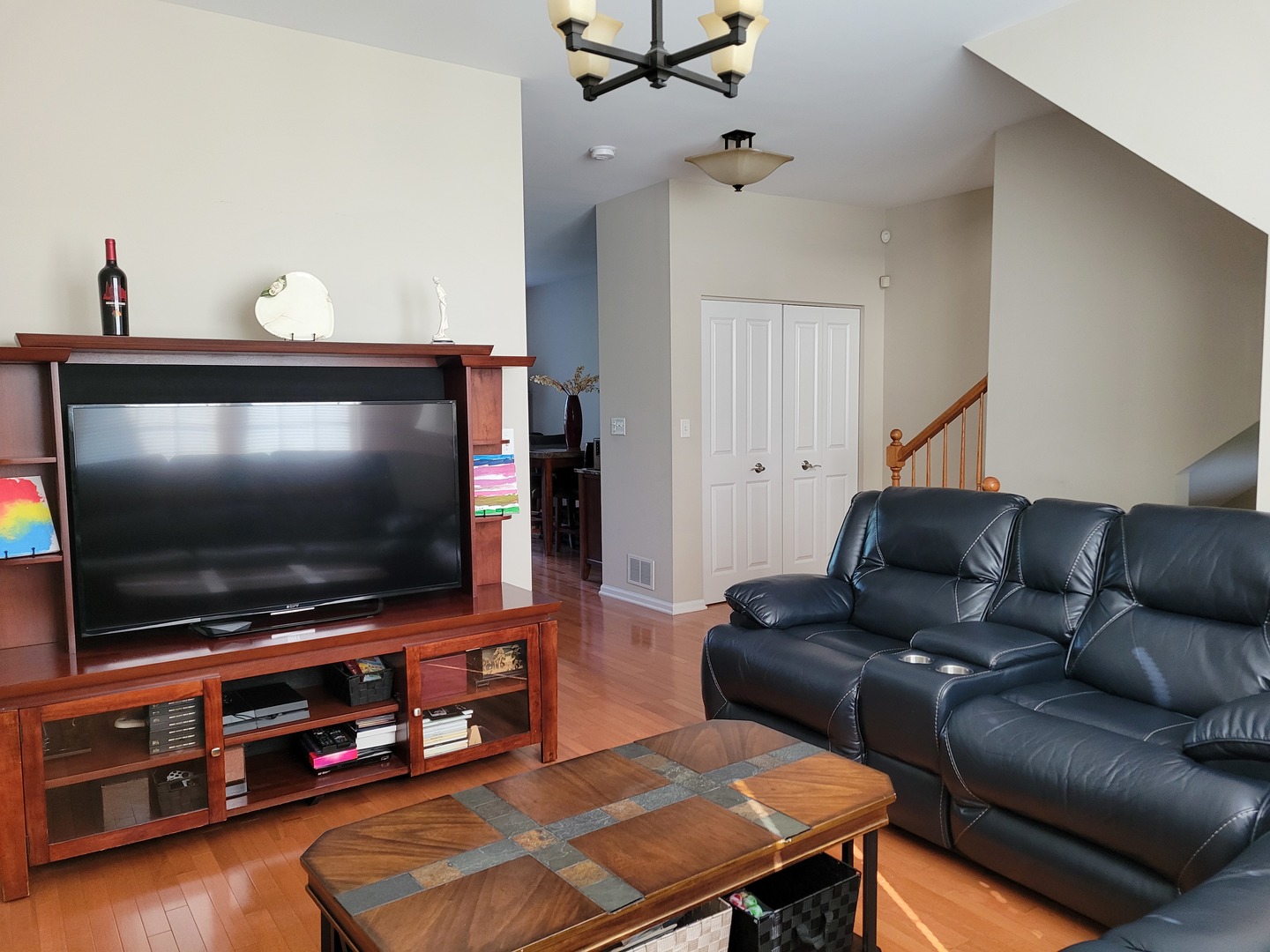 2475 WATERBURY Lane, Buffalo Grove, IL 60089