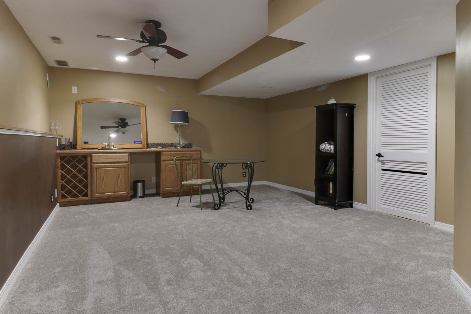 13 Red Stone Court, Bloomington, IL 61704