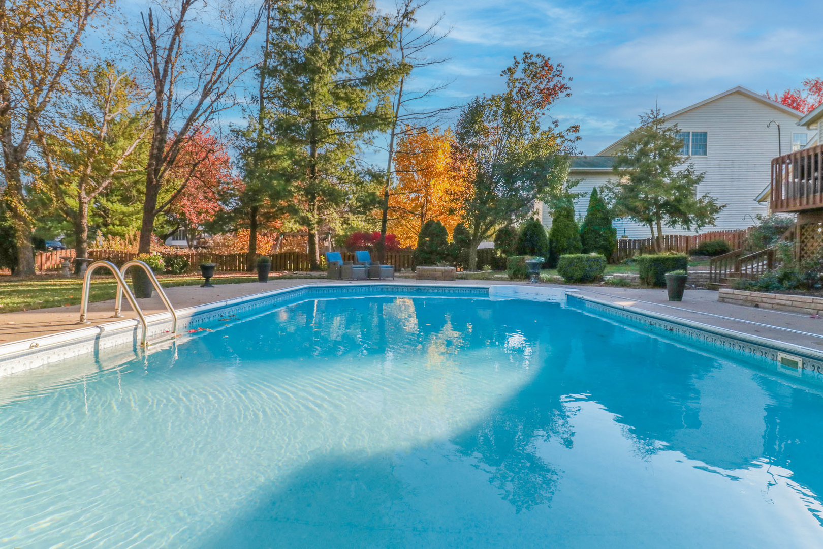 13 Red Stone Court, Bloomington, IL 61704