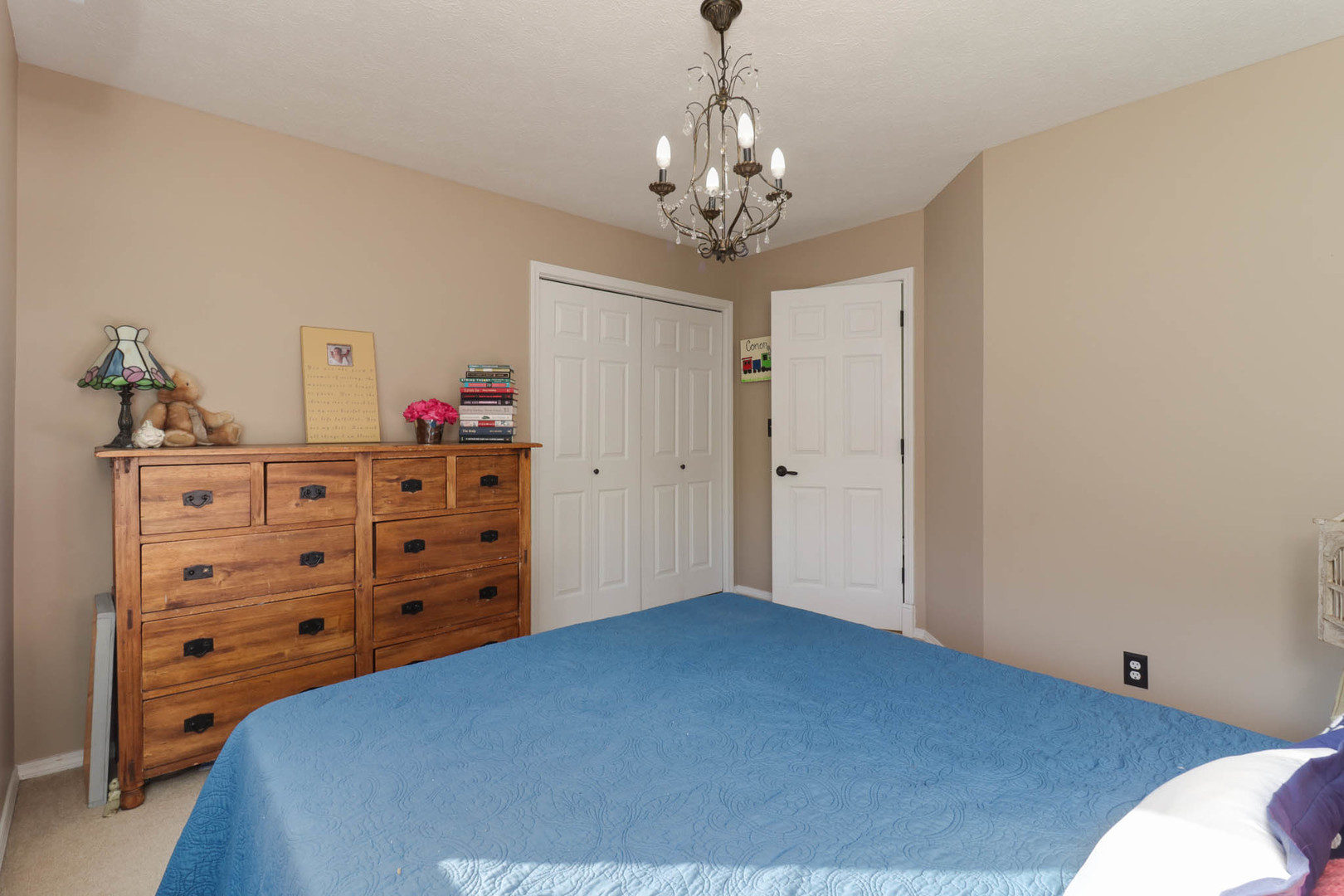 13 Red Stone Court, Bloomington, IL 61704