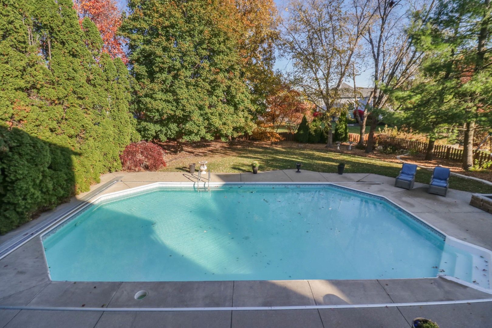 13 Red Stone Court, Bloomington, IL 61704