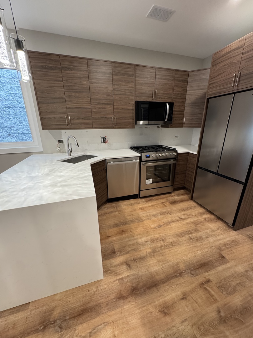 1506 N Bosworth Avenue #1, Chicago, IL 60642