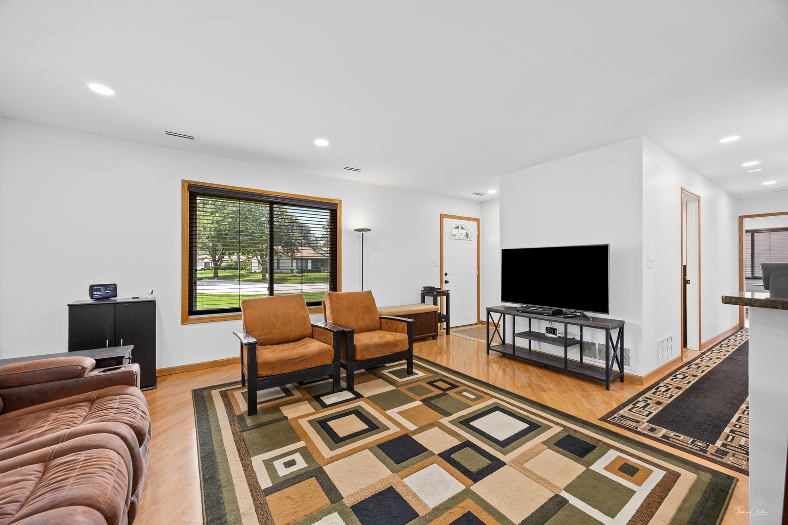 1070 Crestwood Lane, Bolingbrook, IL 60440
