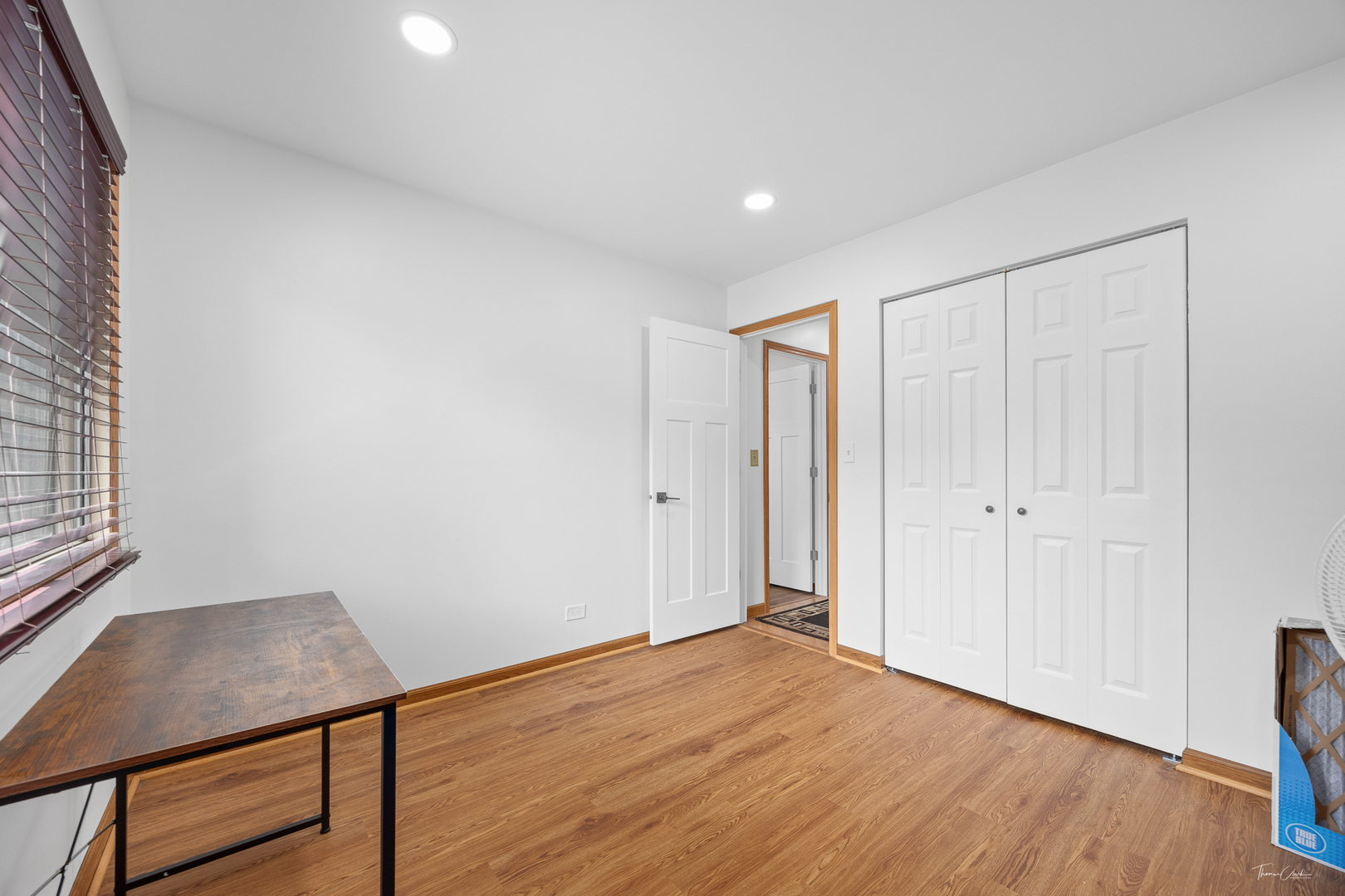 1070 Crestwood Lane, Bolingbrook, IL 60440