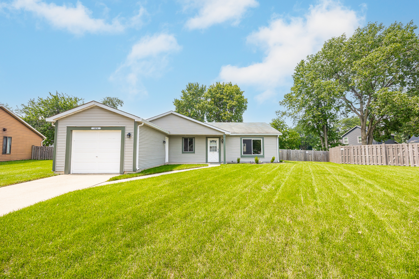 1070 Crestwood Lane, Bolingbrook, IL 60440