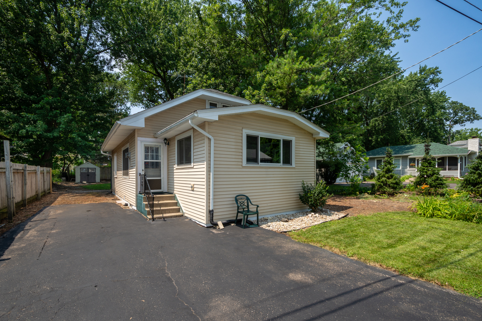 40276 N Shady Lane, Antioch, IL 60002