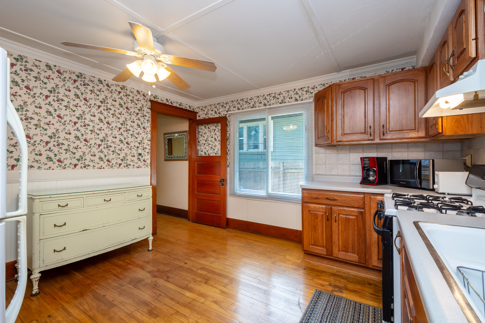 40276 N Shady Lane, Antioch, IL 60002