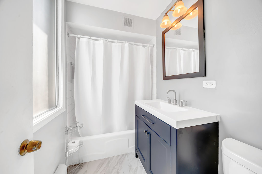 6325 N Sheridan Road #1903, Chicago, IL 60660
