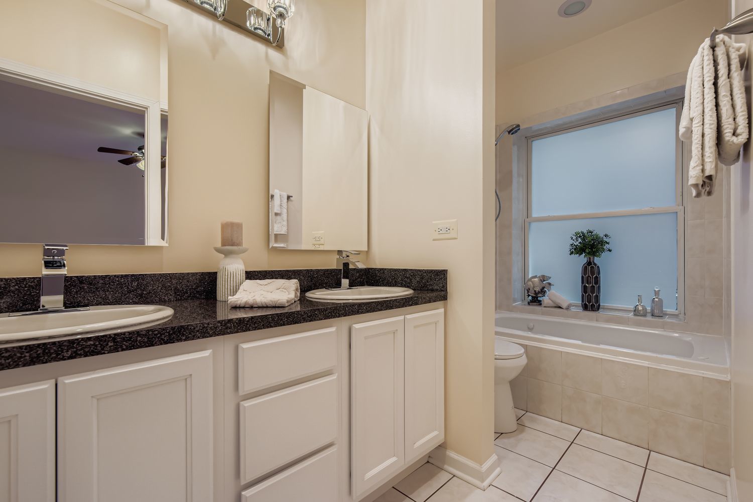 7711 N MARSHFIELD Avenue #1, Chicago, IL 60626
