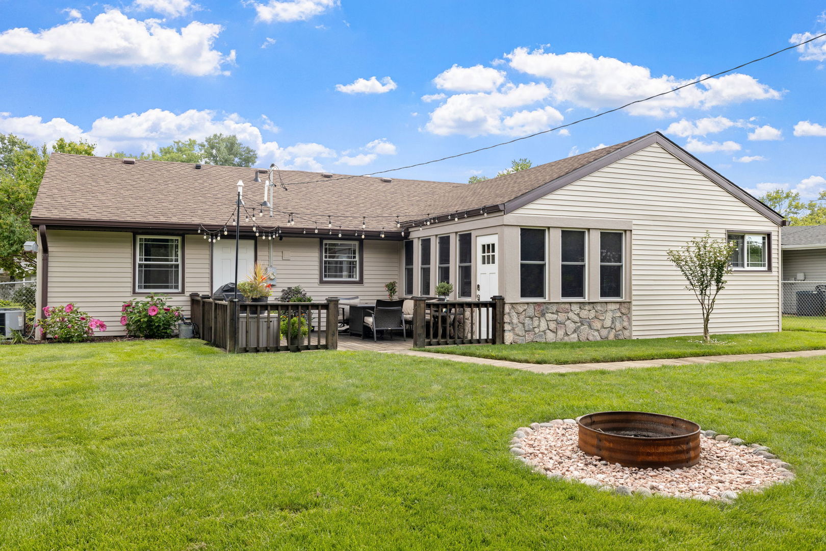 10232 Hilltop Drive, Orland Park, IL 60462