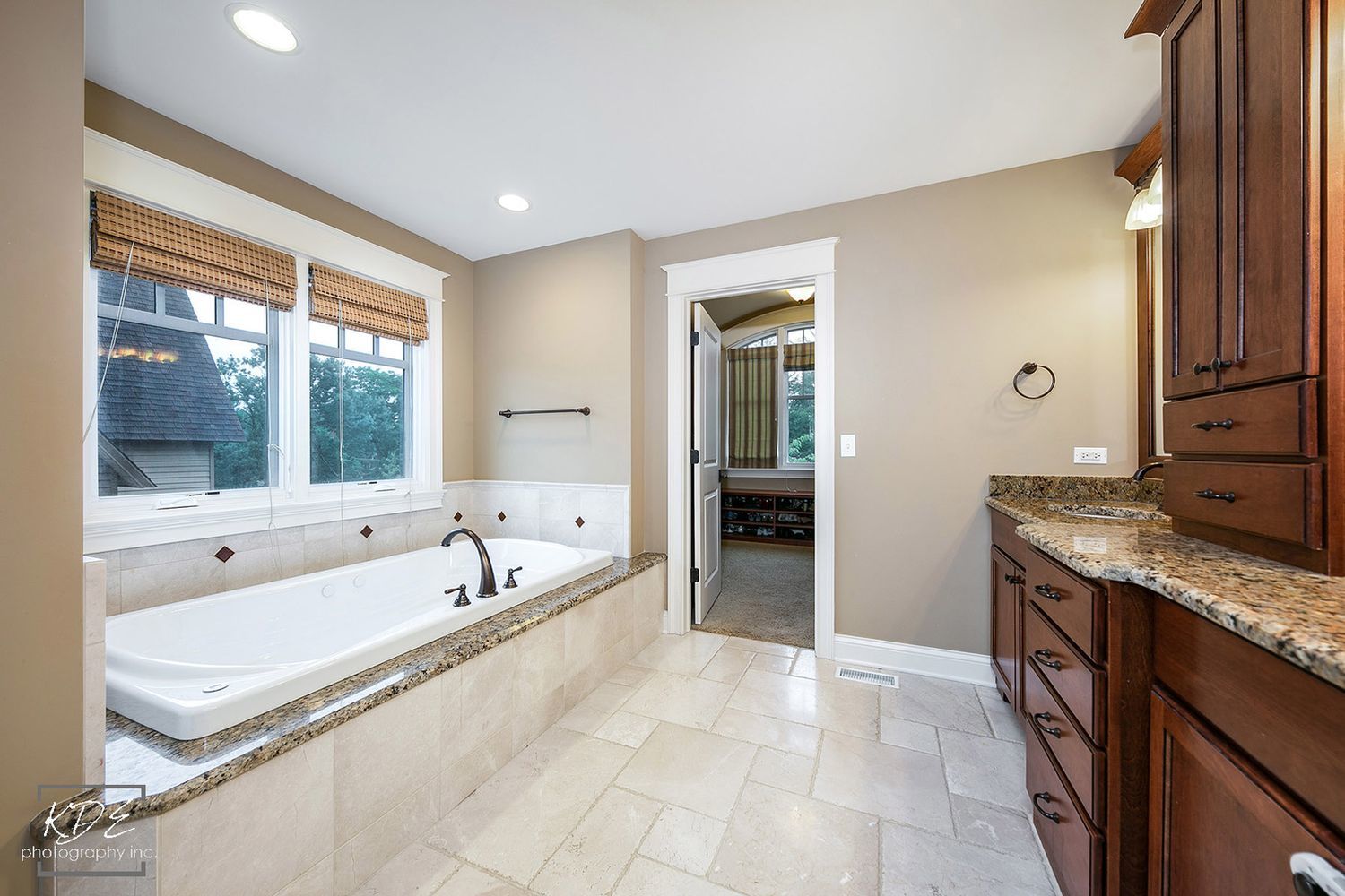 4731 Saratoga Avenue, Downers Grove, IL 60515