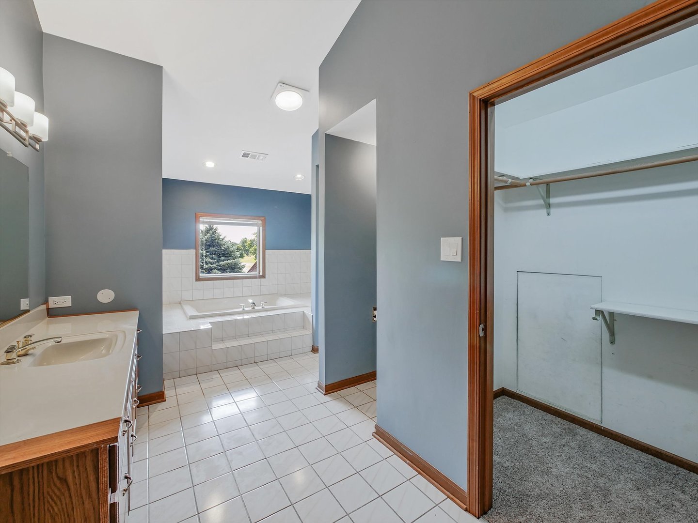 7240 W Colleen Court, Monee, IL 60449
