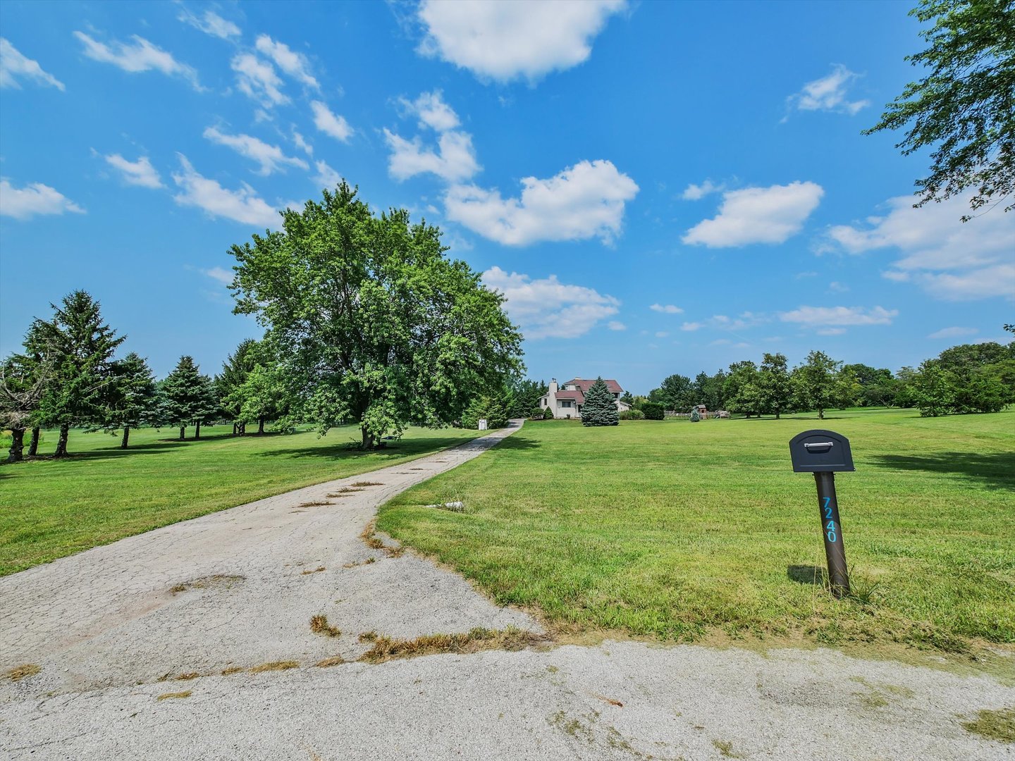 7240 W Colleen Court, Monee, IL 60449