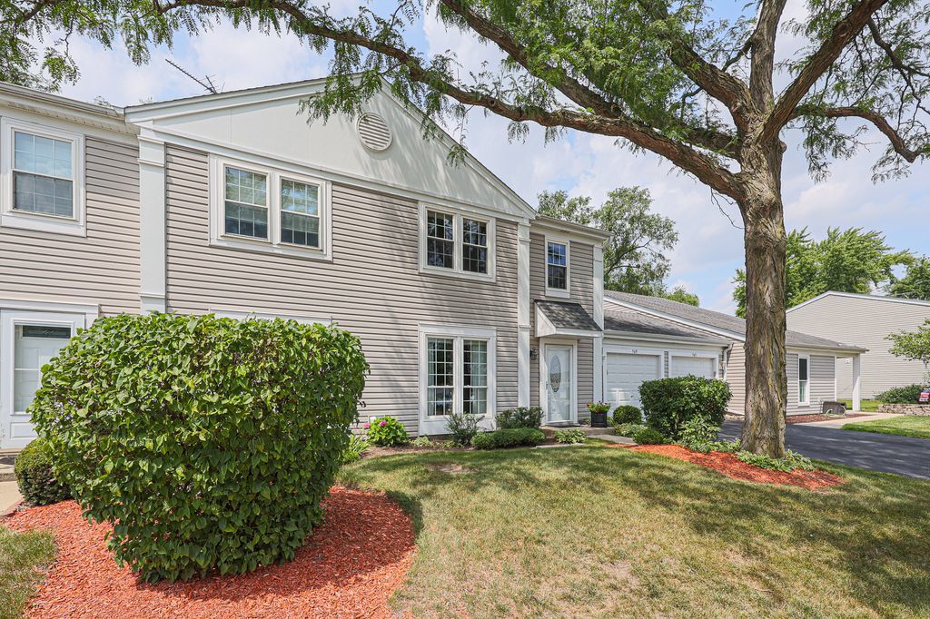 569 Westminster Circle, Roselle, IL 60172