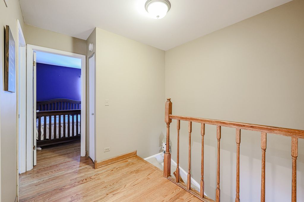 569 Westminster Circle, Roselle, IL 60172