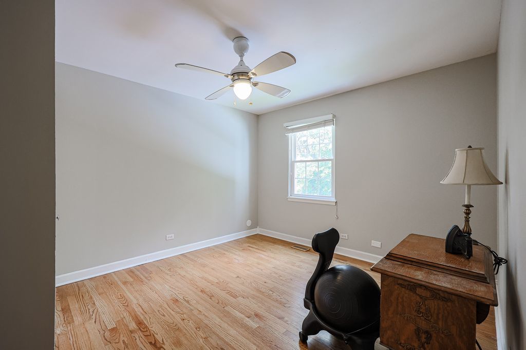 569 Westminster Circle, Roselle, IL 60172