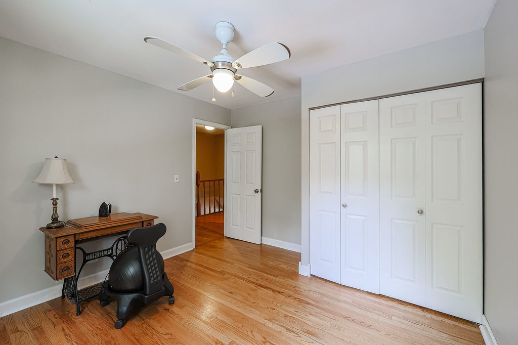 569 Westminster Circle, Roselle, IL 60172
