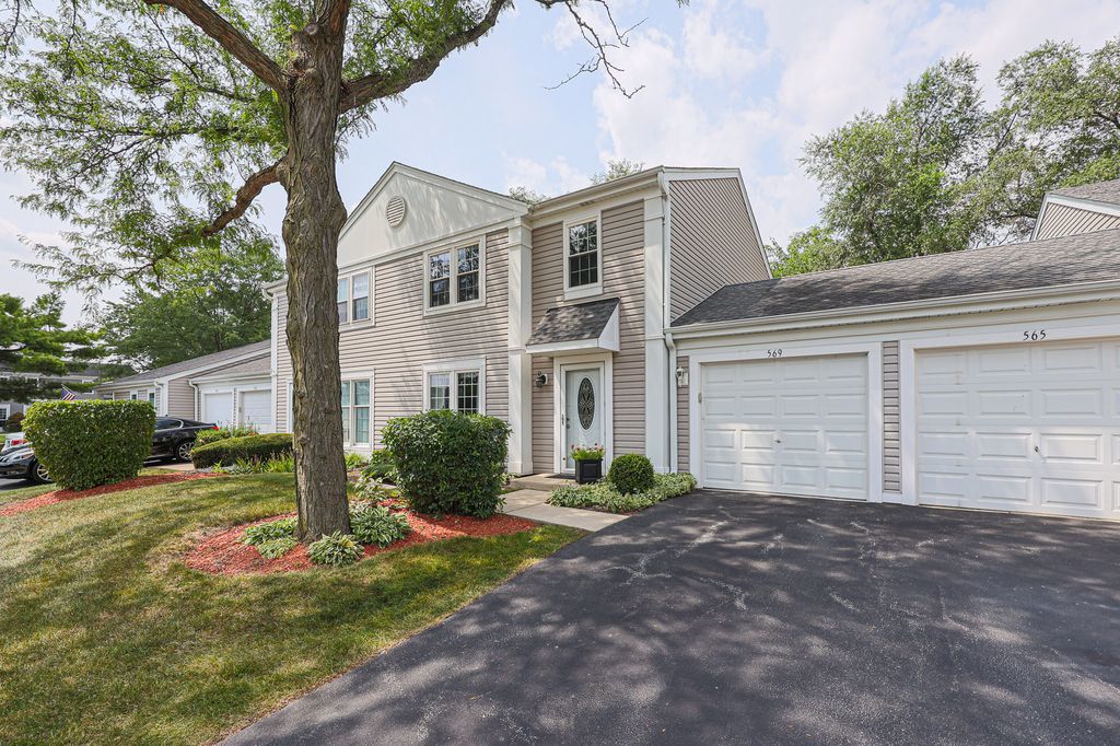 569 Westminster Circle, Roselle, IL 60172