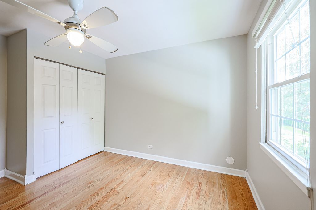 569 Westminster Circle, Roselle, IL 60172