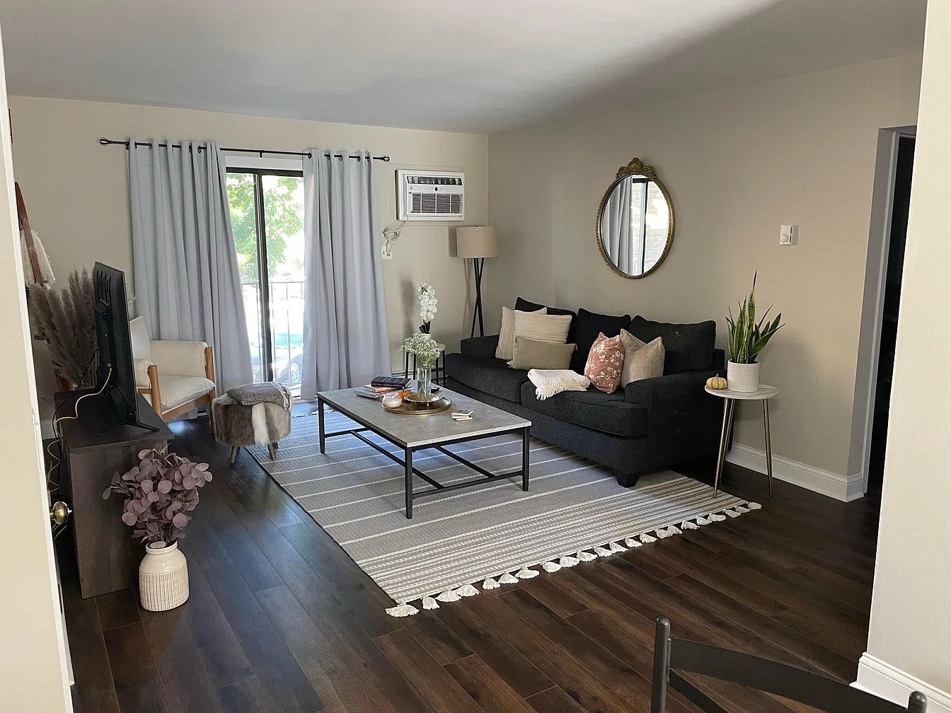 184 S Waters Edge Drive #201, Glendale Heights, IL 60139