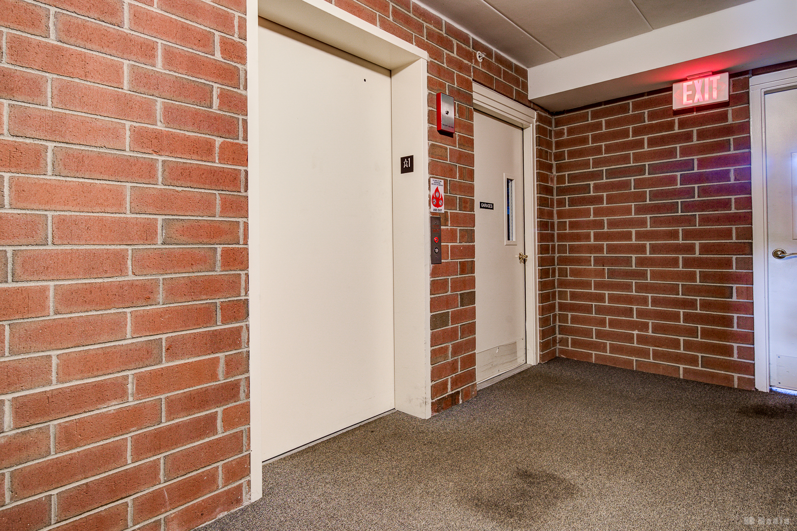 6840 W Winding Trail #401, Oak Forest, IL 60452