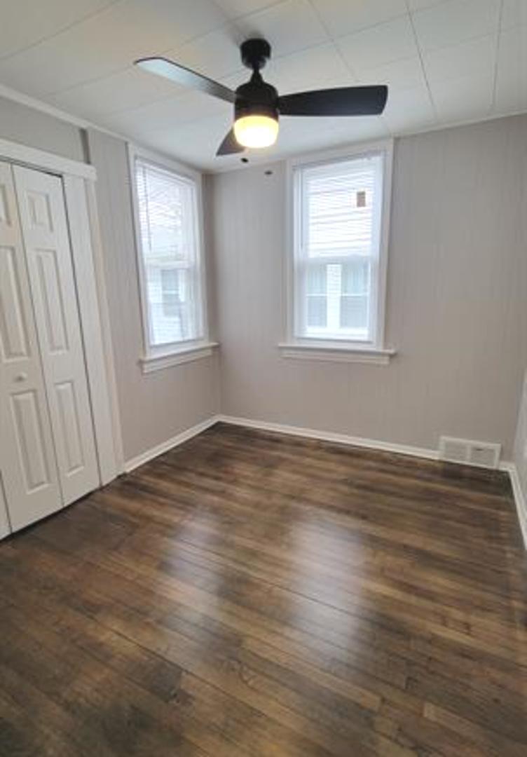 918 N Ash Street, Waukegan, IL 60085