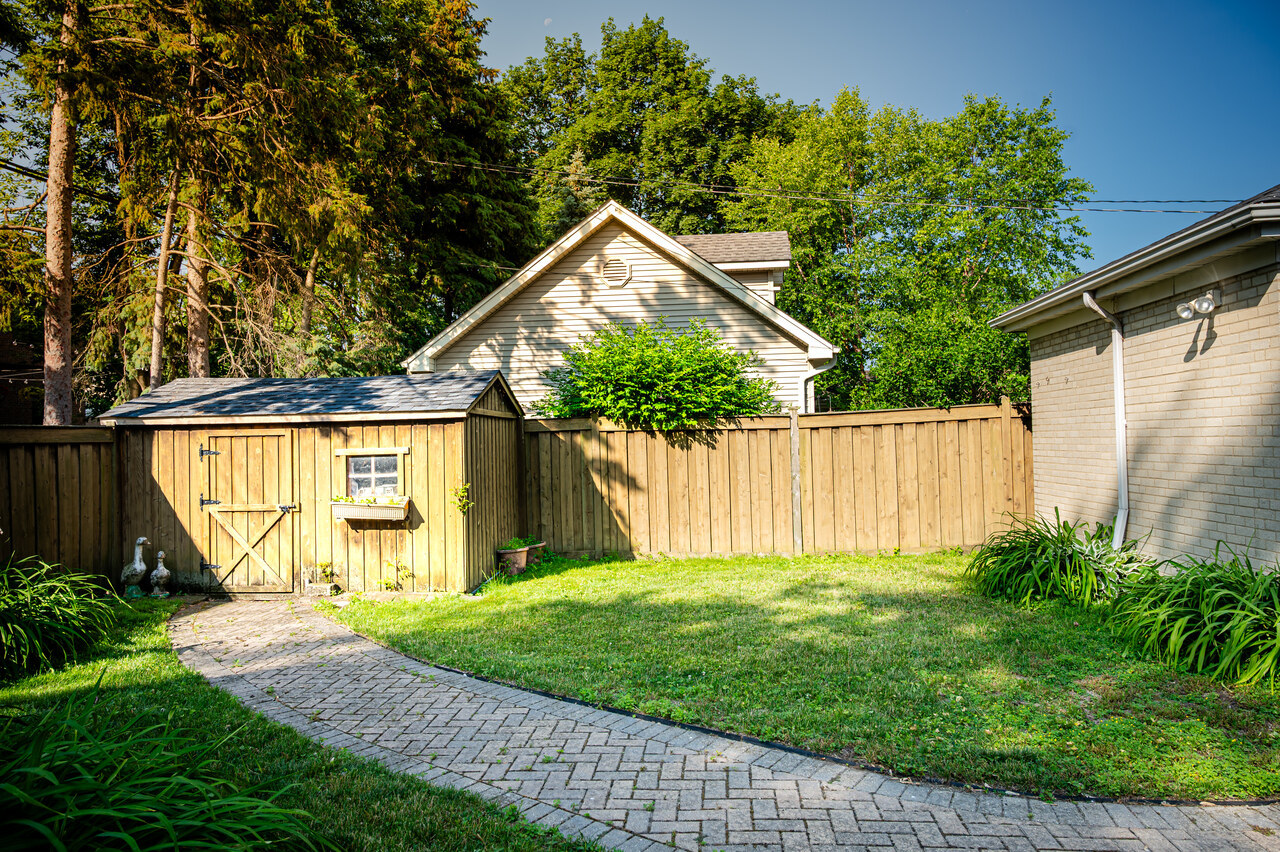 7027 N Mankato Avenue, Chicago, IL 60646