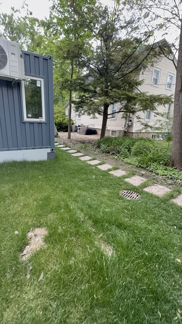 1918 Noyes Street, Evanston, IL 60201