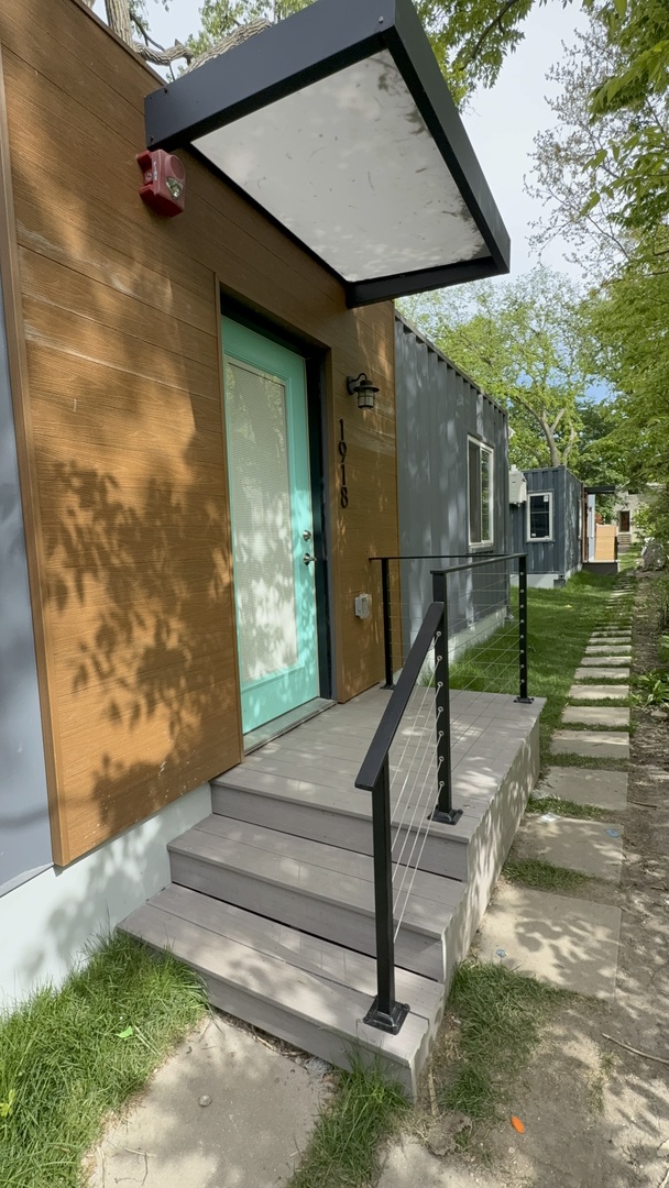 1918 Noyes Street, Evanston, IL 60201
