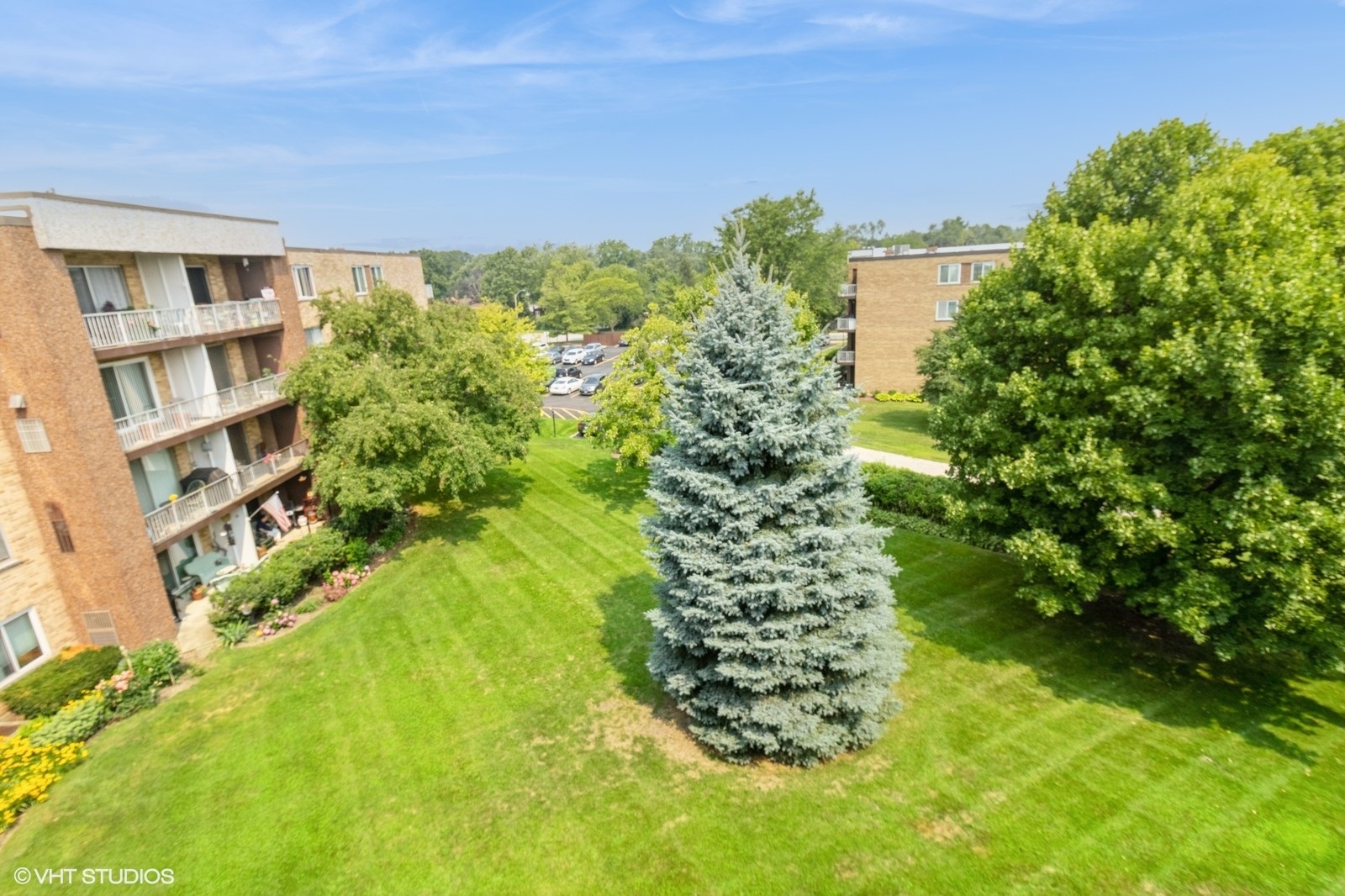 245 S Park Lane #424, Palatine, IL 60074