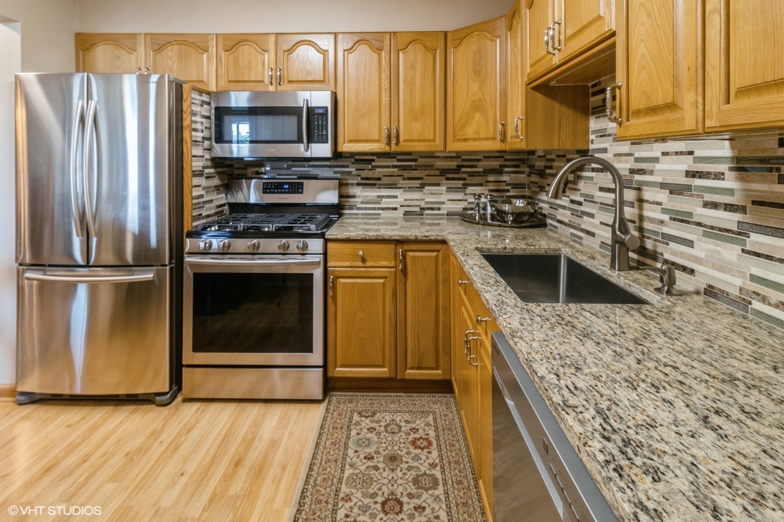 245 S Park Lane #424, Palatine, IL 60074