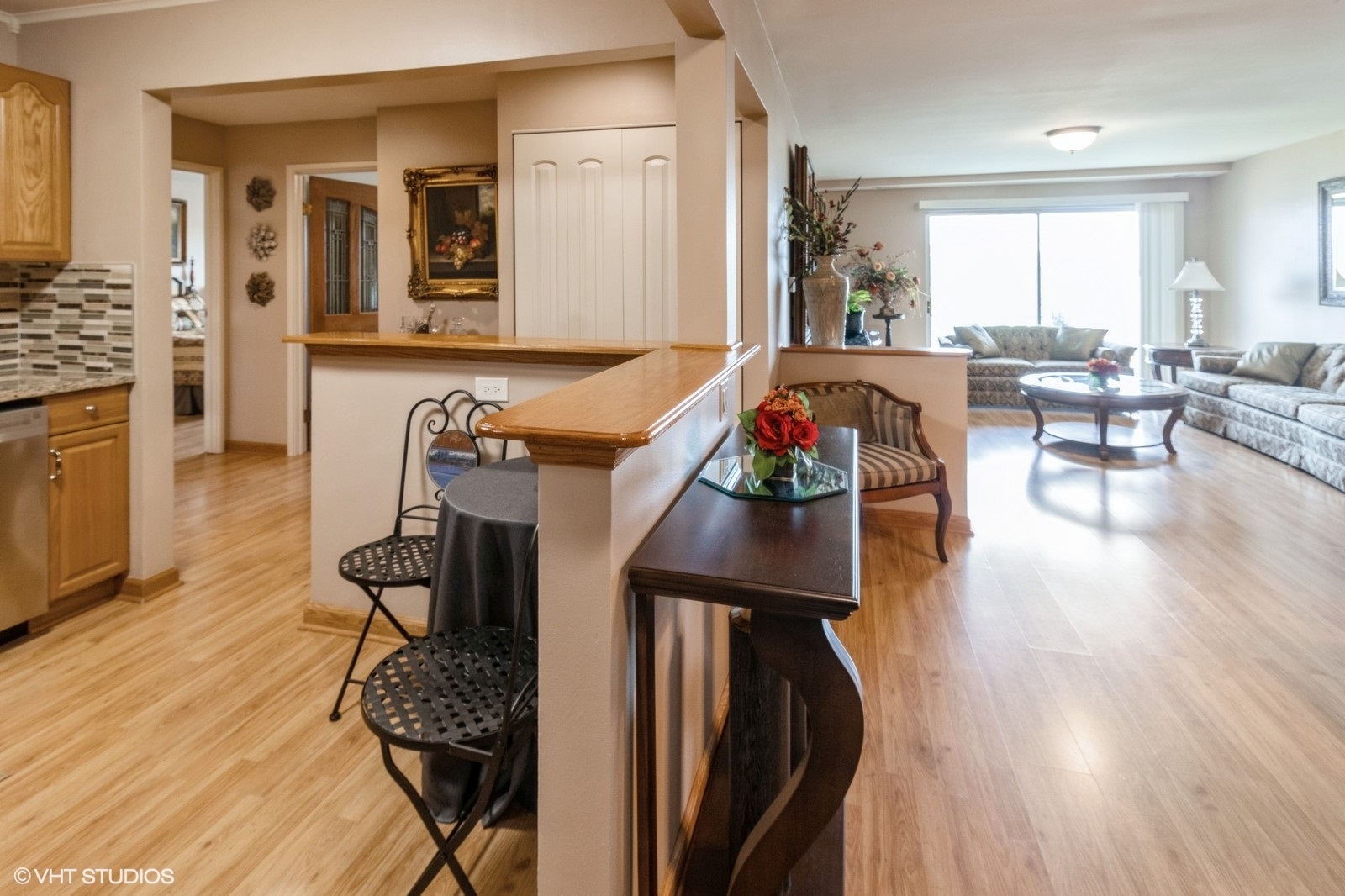 245 S Park Lane #424, Palatine, IL 60074