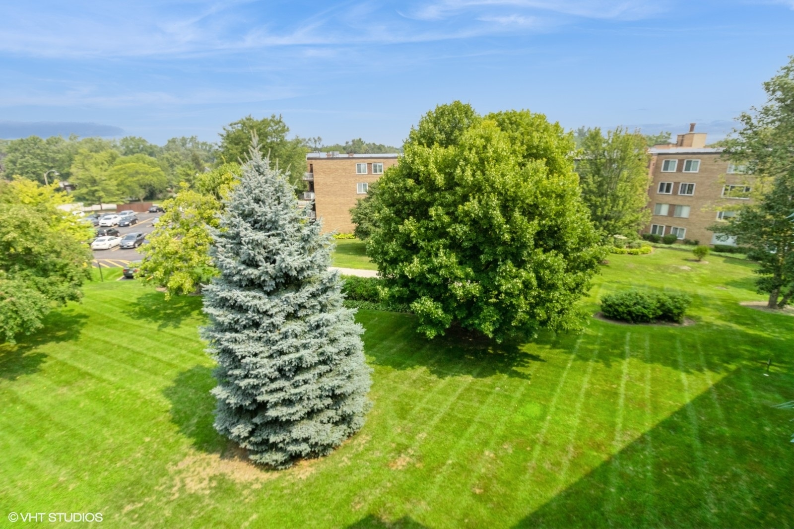245 S Park Lane #424, Palatine, IL 60074