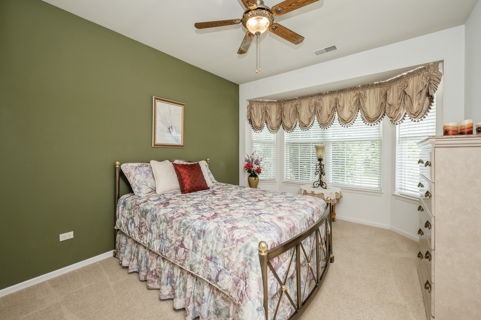 12562 Bluebell Avenue, Huntley, IL 60142