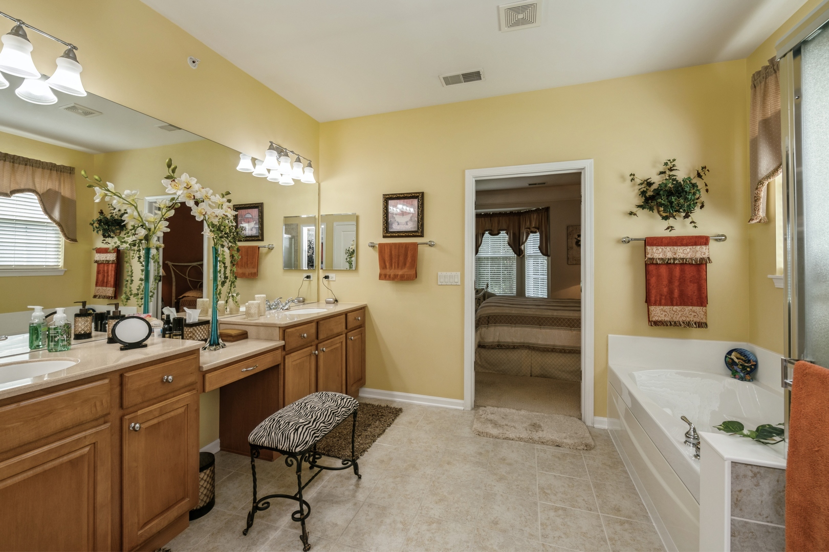 12562 Bluebell Avenue, Huntley, IL 60142