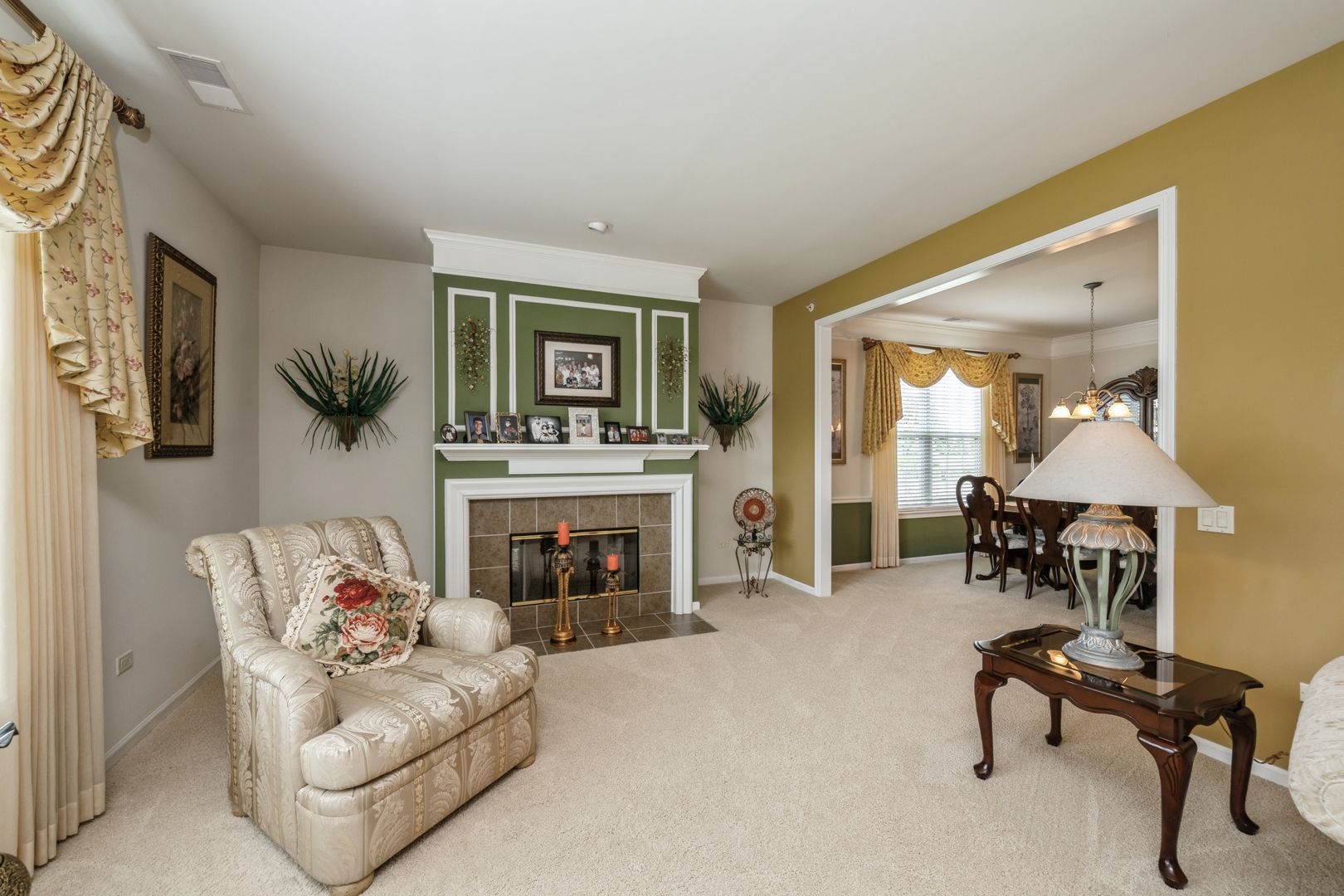 12562 Bluebell Avenue, Huntley, IL 60142