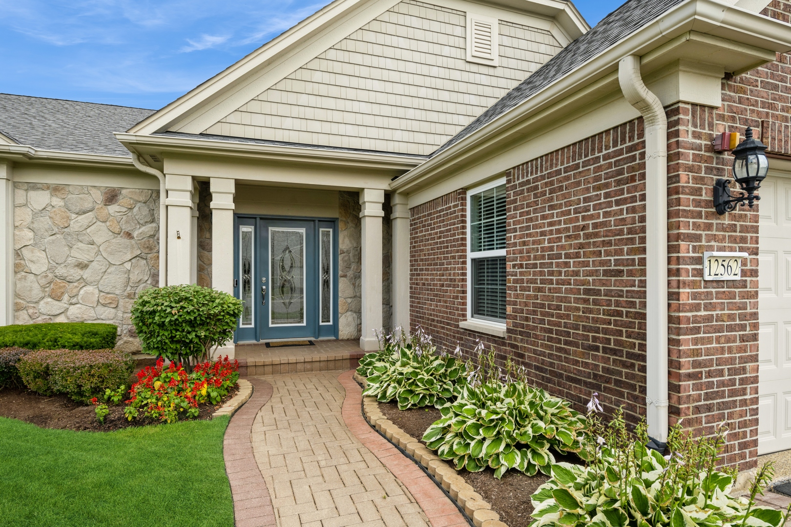12562 Bluebell Avenue, Huntley, IL 60142