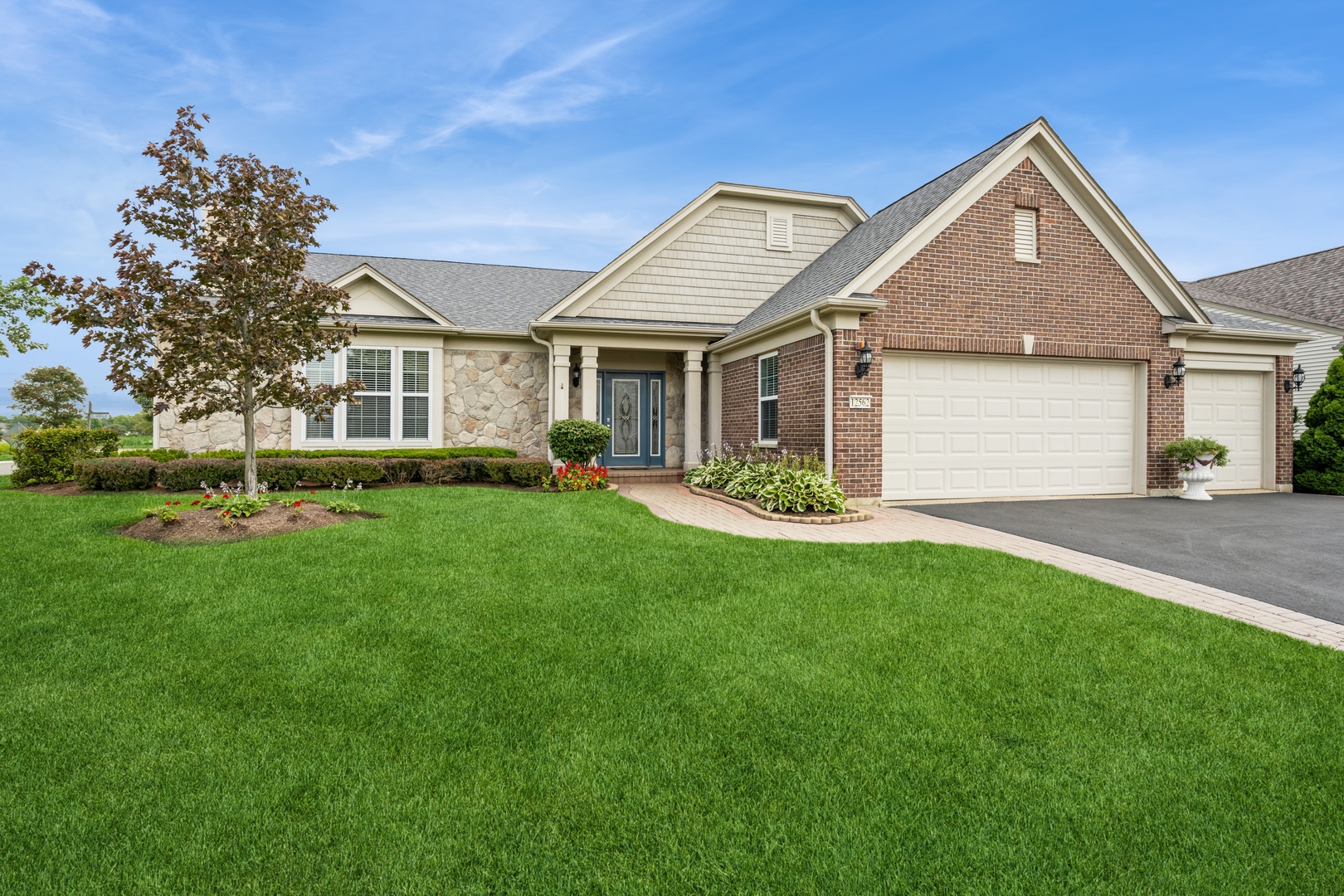 12562 Bluebell Avenue, Huntley, IL 60142