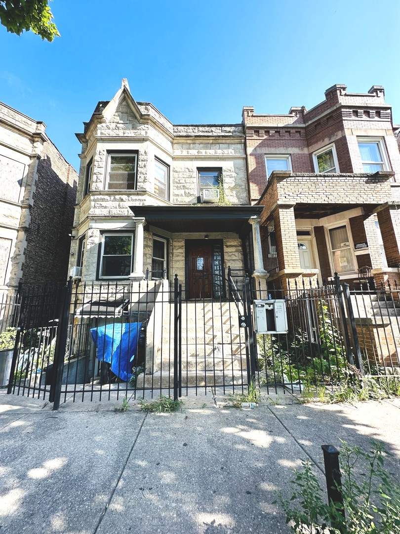 4220 W Monroe Street, Chicago, IL 60624