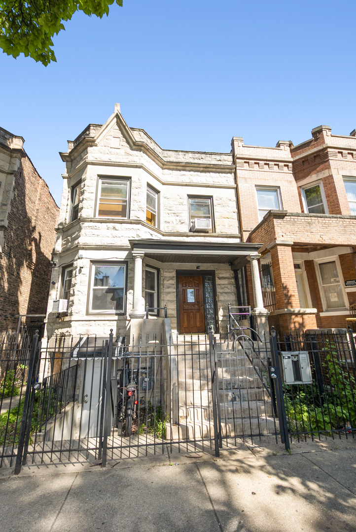 4220 W Monroe Street, Chicago, IL 60624