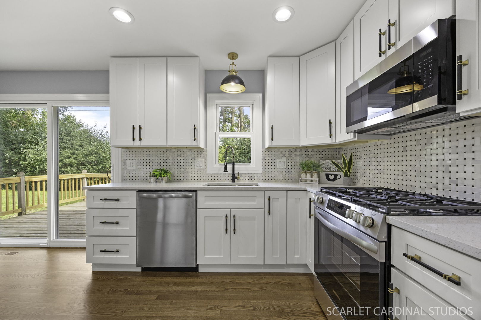 22W046 McCormick Avenue, Glen Ellyn, IL 60137